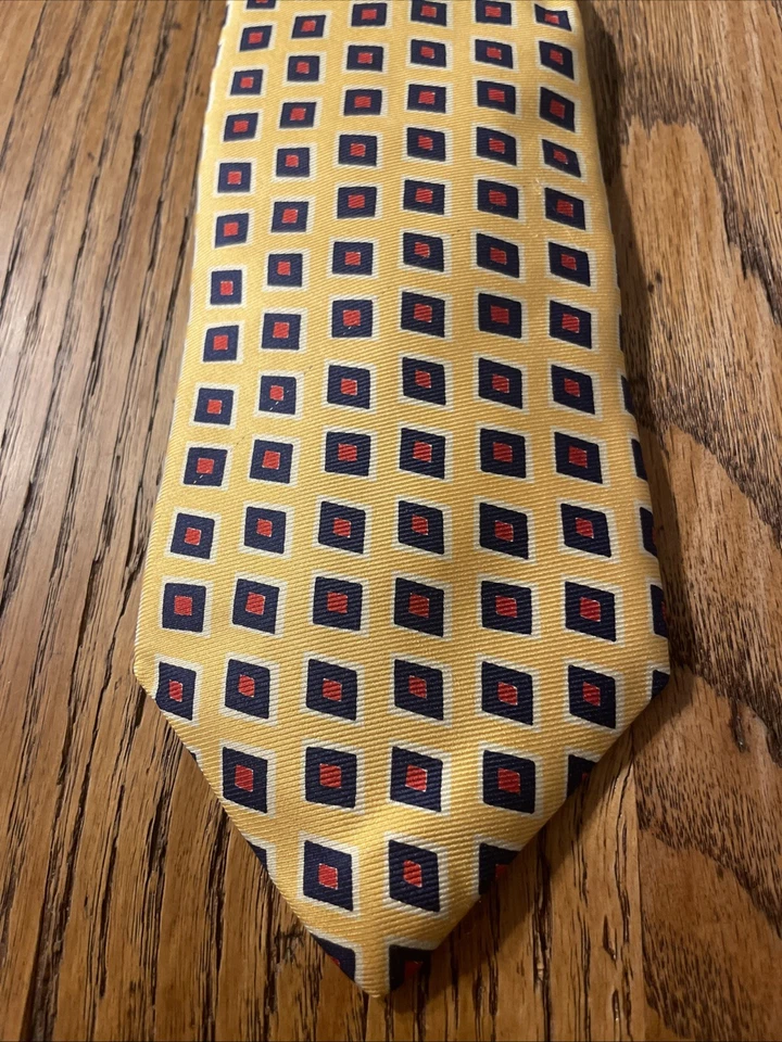 Gravata masculina vintage em excelente estado usado Abercrombie & Fitch gravata de seda feita à mão geométrica nos EUA - Imagem 2 de 4