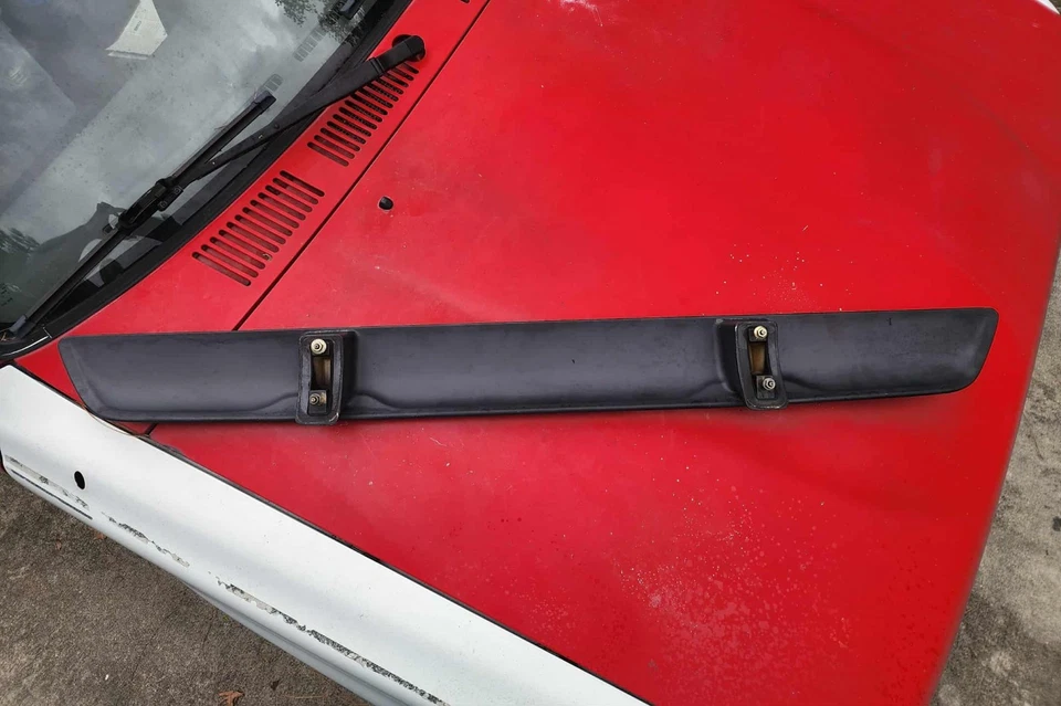 1997-2002 Nissan Pathfinder Infiniti QX4 OEM Spoiler Rear Wind Deflector - Image 2 of 4