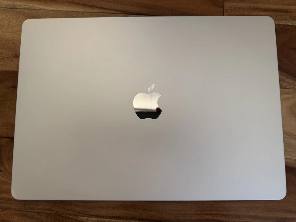 Apple MacBook Air 15” 2024 M3 10-Core GPU 16GB RAM 512GB SSD A3114 Silver -Tahoe - Image 2 of 4