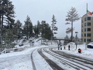 Ridge Tahoe XMAS,  Lake Tahoe, 2BR/2BA, 7 nights, ski in-ski out  12/19-12/26  