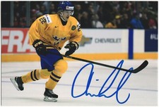 Oskar Lindblom Autographed 4x6 Color Photo Team Sweden #22 Yellow A