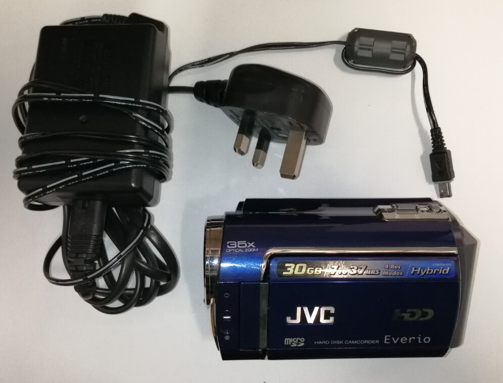 JVC GZMG330AEK Handheld Camcorder 30GB HDD with Cables and Case CG