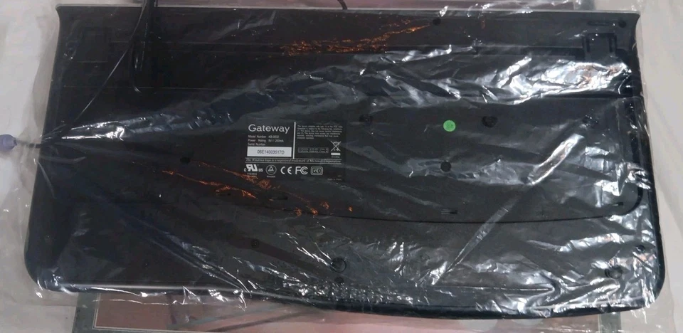 Gateway Full Size PS2 / Wired Keyboard  KB-0532 - Brand New - Image 4 of 4