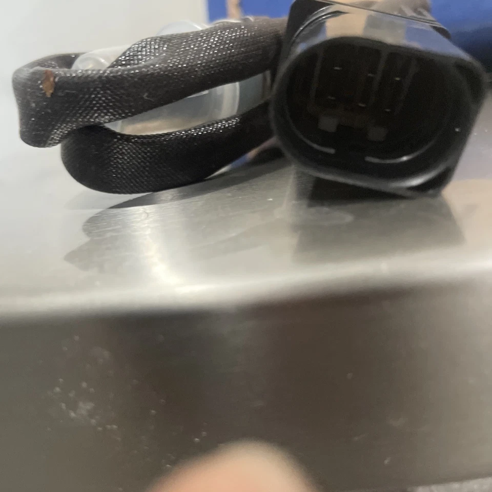 BOSCH 18052 Bosch Wide-band Oxygen Sensor UPC 00028851180528 Foto 3 de 3