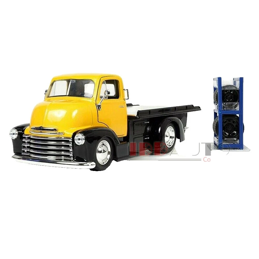 1:24 Scale Contemporary Manufacture Diecast Tow Trucks