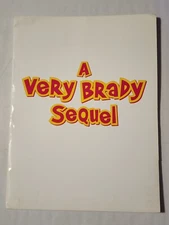 A VERY BRADY SEQUEL BRADY BUNCH MOVIE PRESS KIT W/ PHOTOS 1996 PARAMOUNT
