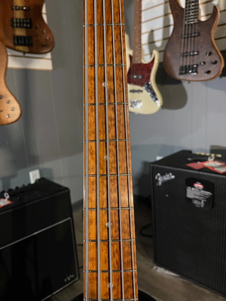 Sadowsky Masterbuilt 21-Fret M/M Bass, Limited Edition, 5 String #6 of 40 - Image 4 of 4