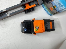 LEGO CITY: 4x4 with Powerboat (60085)