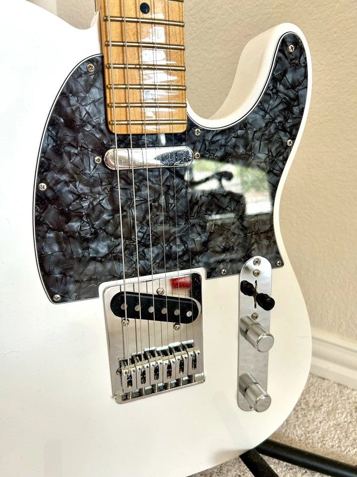 2025 Fender Player II Telecaster Electric Guitar Polar White w/Maple Fingerboard - Image 3 of 4