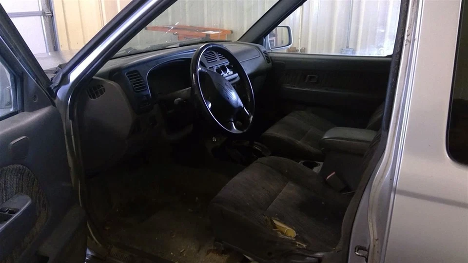 Cilindro maestro de freno de 6 cilindros para 99-02 FRONTIER 1678073 Foto 2 de 4