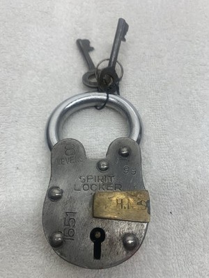 Spirit Locker 8 Levers 1651 Padlock w/ 2 Skeleton Keys,Locks, Keys 99