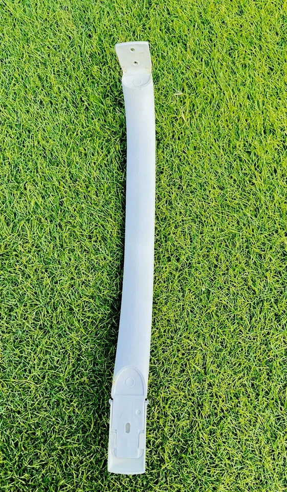 Manija de puerta para refrigerador o congelador Frigidaire # 218668001 del modelo # FRT18G4AWD Foto 4 de 4