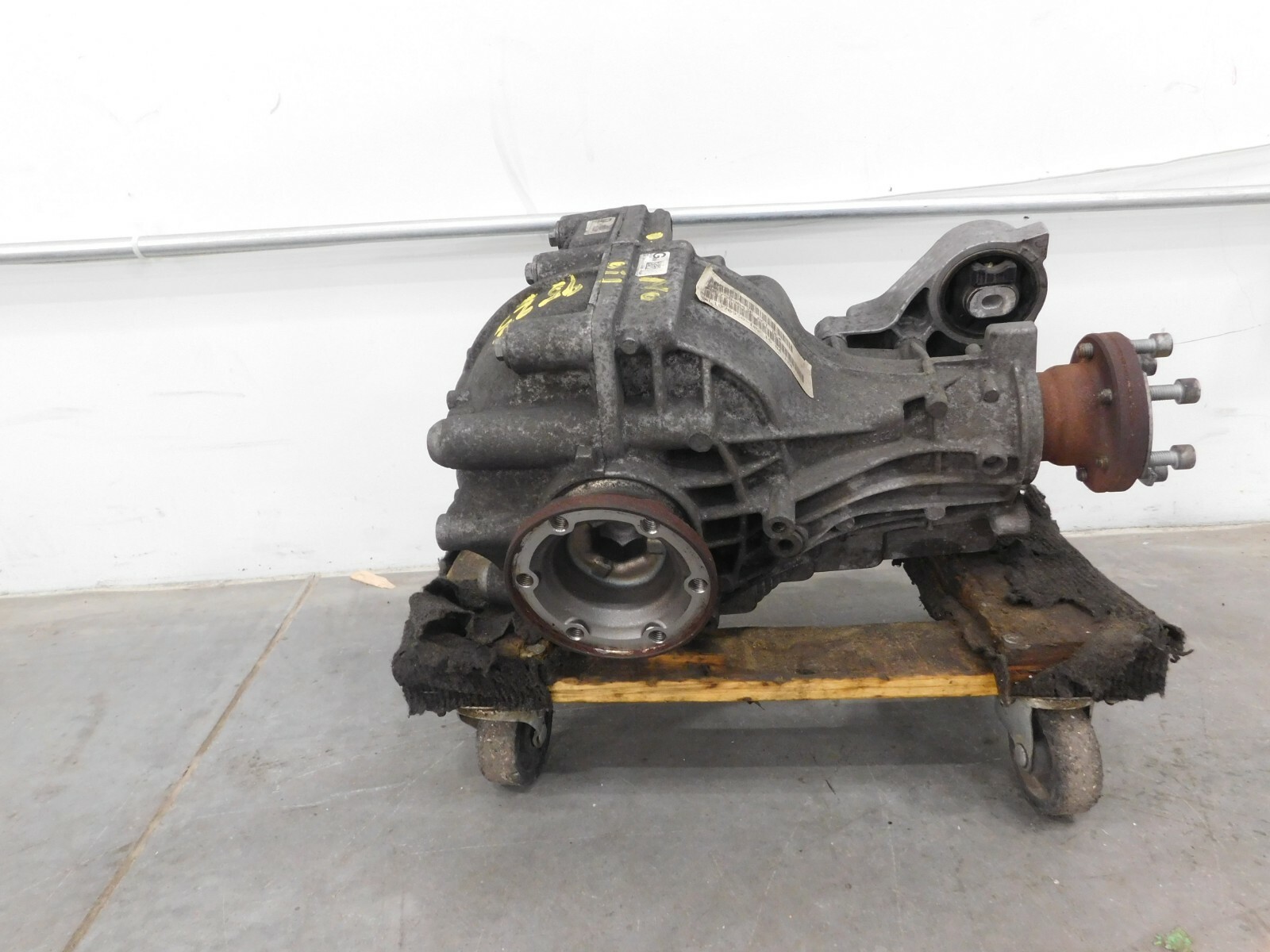 2013 11-18 Bentley Continental GTC W12 Rear Differential #9525 G3