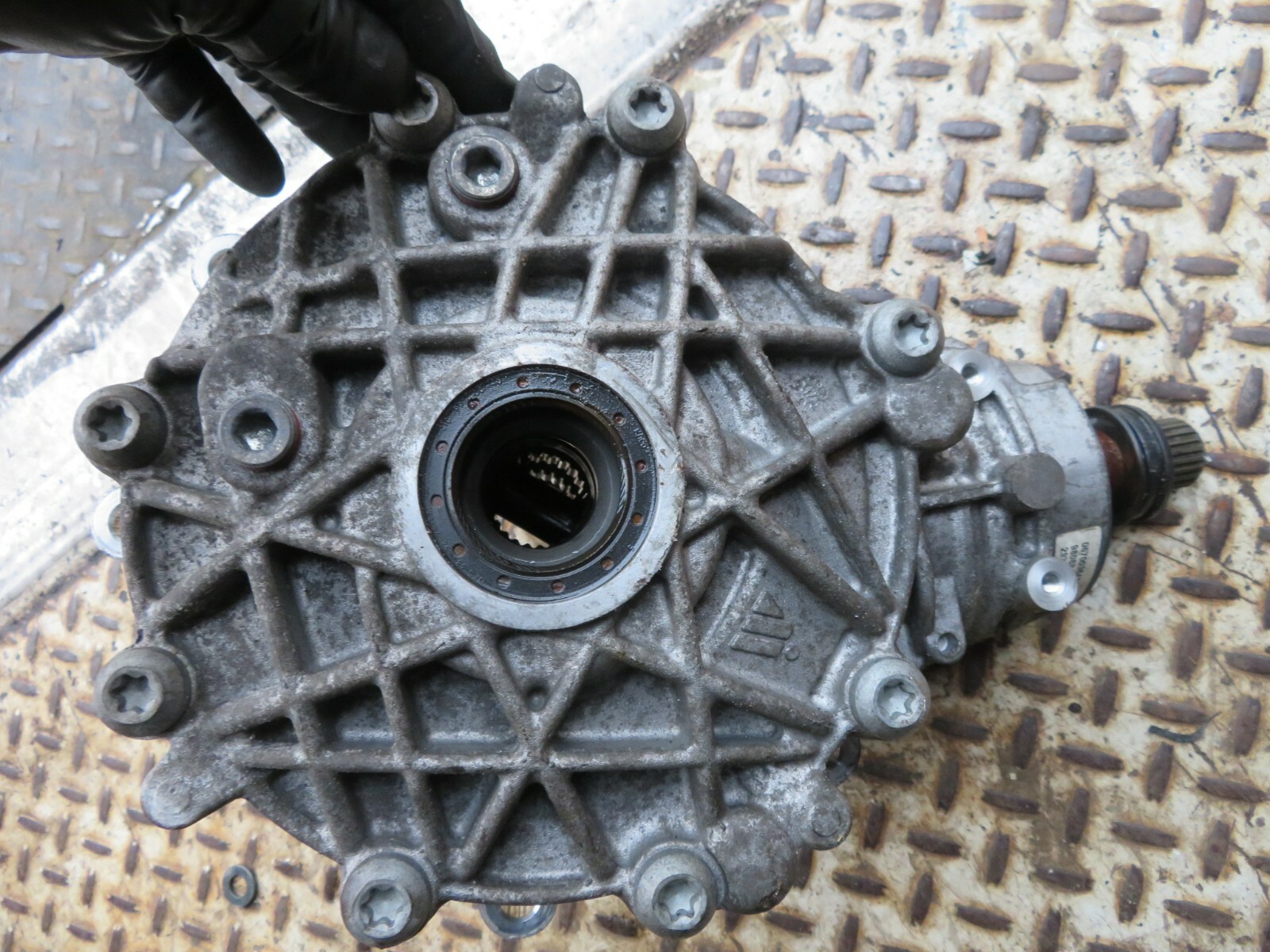 2014-2019 MASERATI GHIBLI SQ4 3.0L AWD FRONT DIFFERENTIAL CARRIER 8K MILES OEM