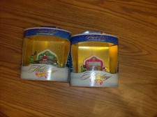 1998 Series IV Holiday Hotwheel - lot of 2