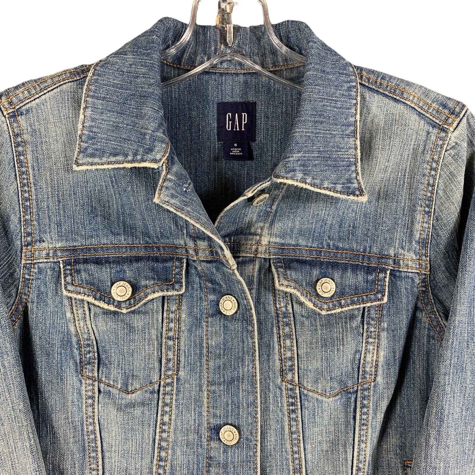 GAP 1969 Women’s Small Medium Light Wash Distressed Denim Jean Jacket