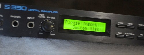 Sampler Roland S 330