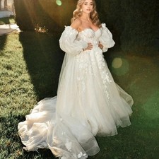 Elegant 3D Floral Appliques Boho Wedding Dresses Side Slit Long Sleeves Gowns