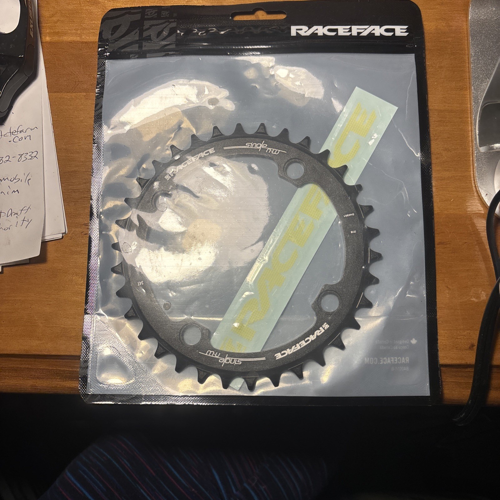 RaceFace Narrow Wide Chainring: 104mm BCD, 34t, Black 10-12 speed