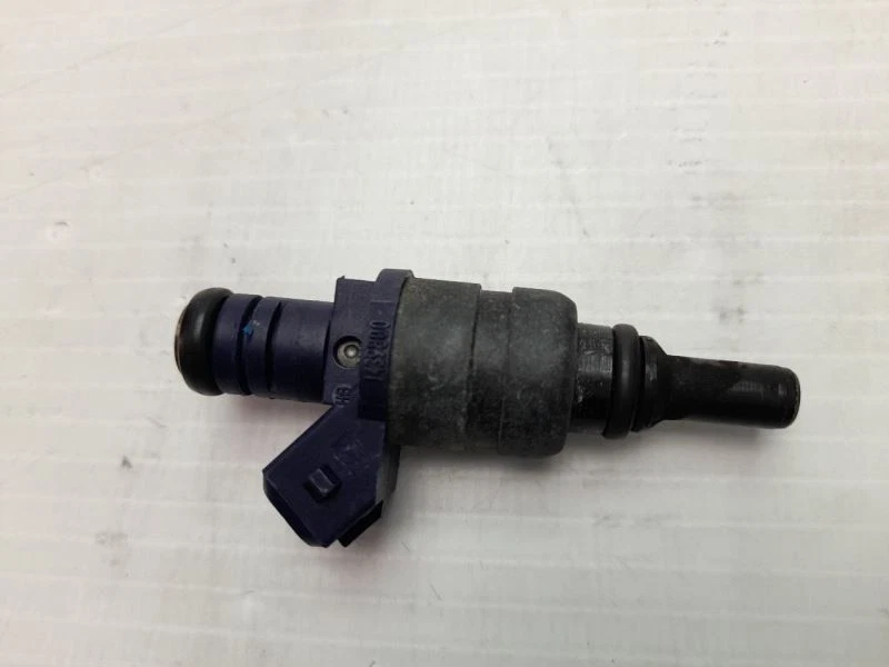 2001 BMW 330ci 330i 3.0 E46 Injector Injection Valve - Fits Only 3.0 Engines - Изображение 2 из 4