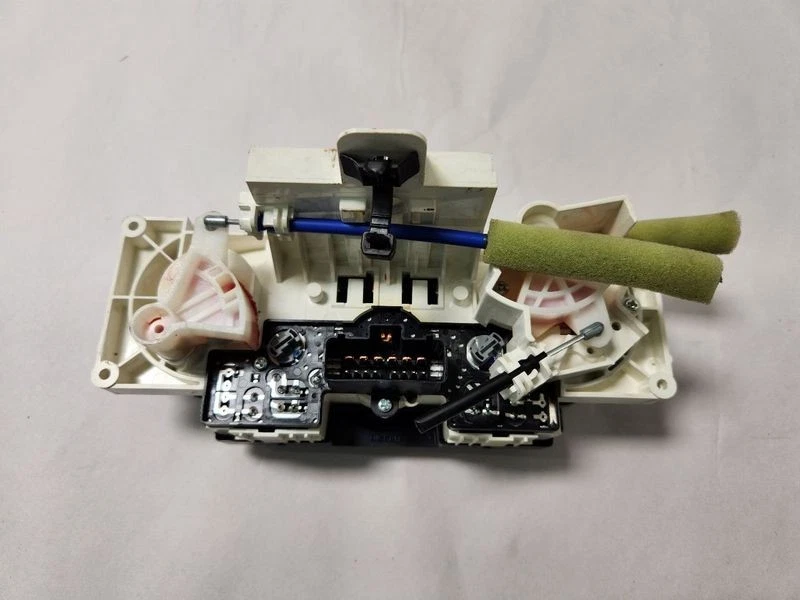 Nissan NV200 2013-2020 calefacción de aire acondicionado manual control de temperatura OEM Foto 2 de 2