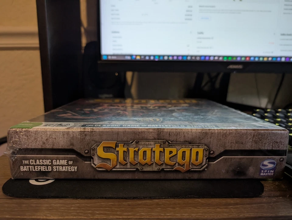 Stratego: 50 Years (Spin Master, 2011) Brand New - Factory Sealed - Image 3 of 4