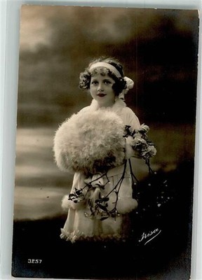 38074284 - Muff Irisa 3257 Kind 1918