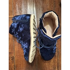 AKID- kids dark blue crushed velvet Blue Lace-Up Booties
