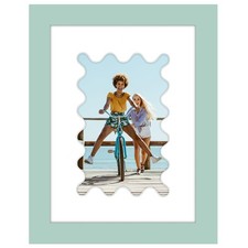 Americanflat 4x6 Picture Frame with Wavy Mat Insert and Shatter-Resistant Glass