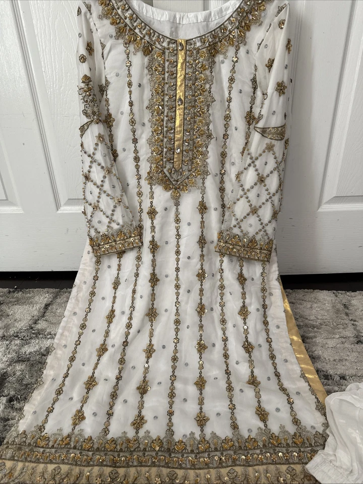 Busto paquistaní Shalwar Kameez bordado de gasa 46 con elegante Duppatta largo Foto 2 de 4