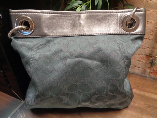 Coach Hand/Schultertasche silber/grau 11x13x2 lila gefüttert - Bild 4 von 12