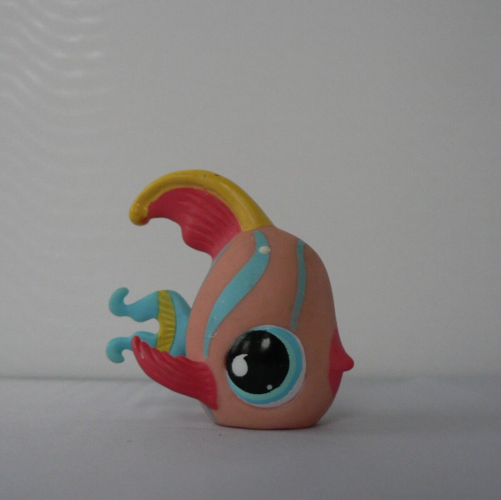 Littlest Pet Shop Authentic G1 #643 Pink Yellow Blue Striped Angelfish Blue Eyes
