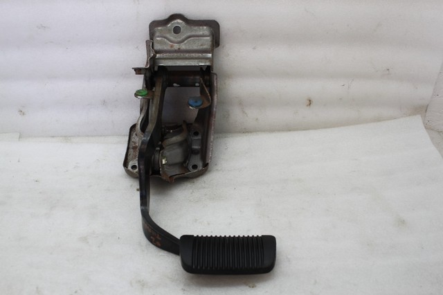 2000-02 TOYOTA Tundra Extended 4D Brake Pedal Assembly C-7 | eBay
