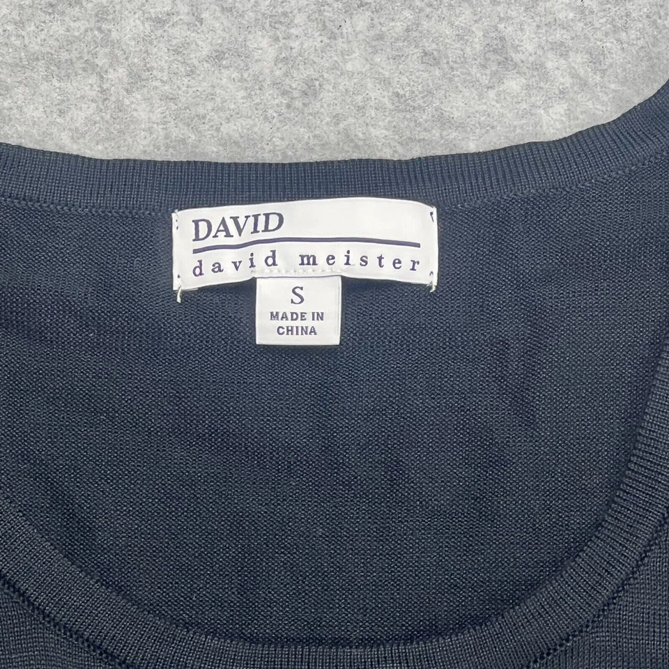 Camiseta sin mangas David Meister para mujer pequeña negra texturizada sin mangas gótica elegante Foto 3 de 4