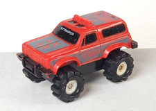 Stomper Mini Schaper K5 4x4 Blazer red