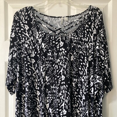 Cato 22/24 (3X) Black White Short Sleeve Blouse Rayon