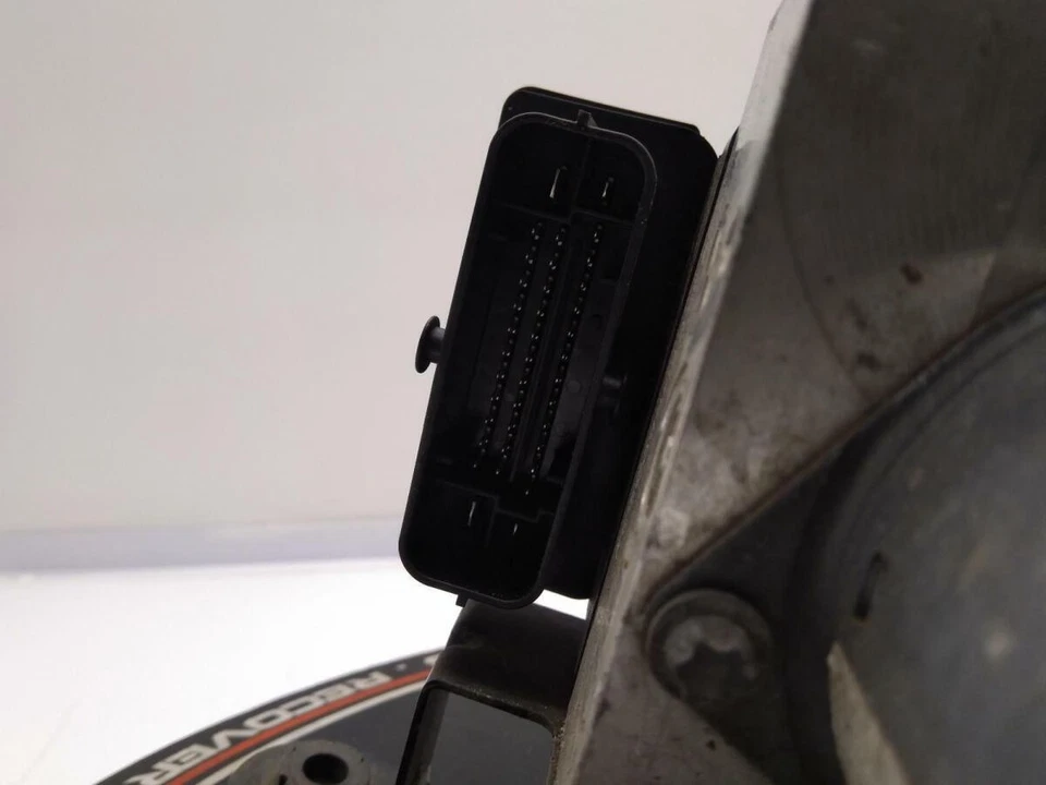 Bomba y módulo ABS Volkswagen Sharan MK2 2016 7N0614109S Foto 3 de 4