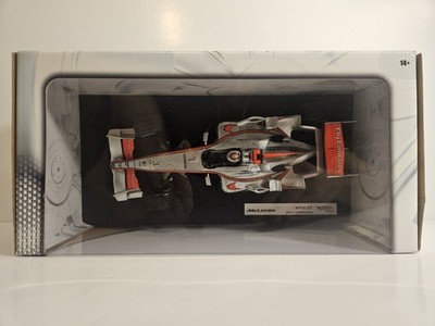 Hot Wheels Racing McLaren MP4-21 Kimi Raikkonen 2006 1:18 | eBay