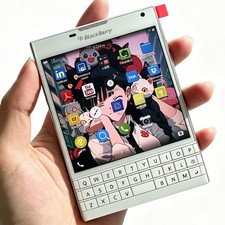 BlackBerry Passport Q30 SQW100-1 32GB Unlocked 4G LTE QWERTY Keyboard Phone
