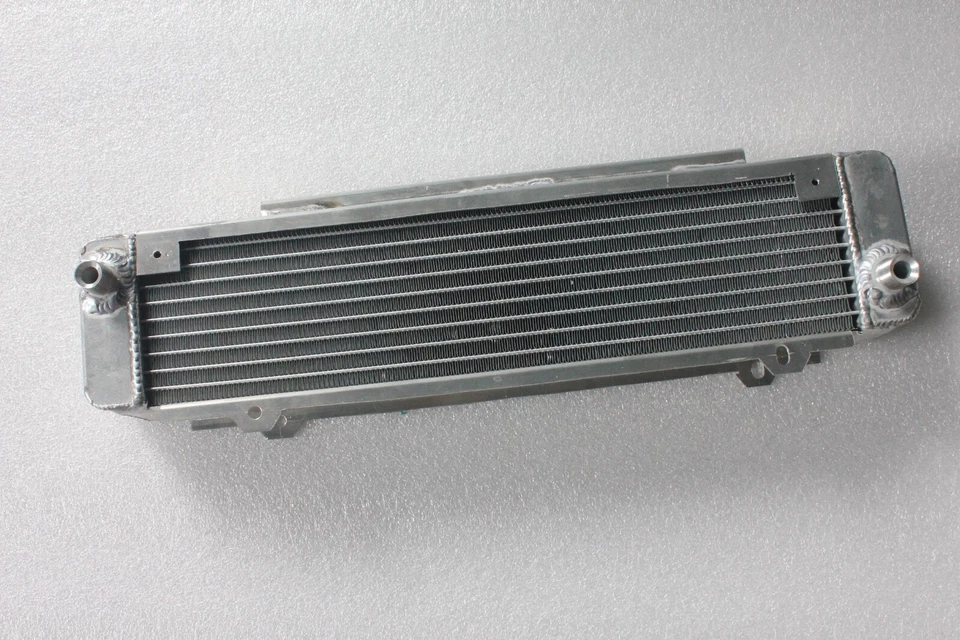 Enfriador de aceite de aluminio Fit Mercedes-Benz R107 C107 380 / 500 SL 1981-1985 Foto 2 de 4