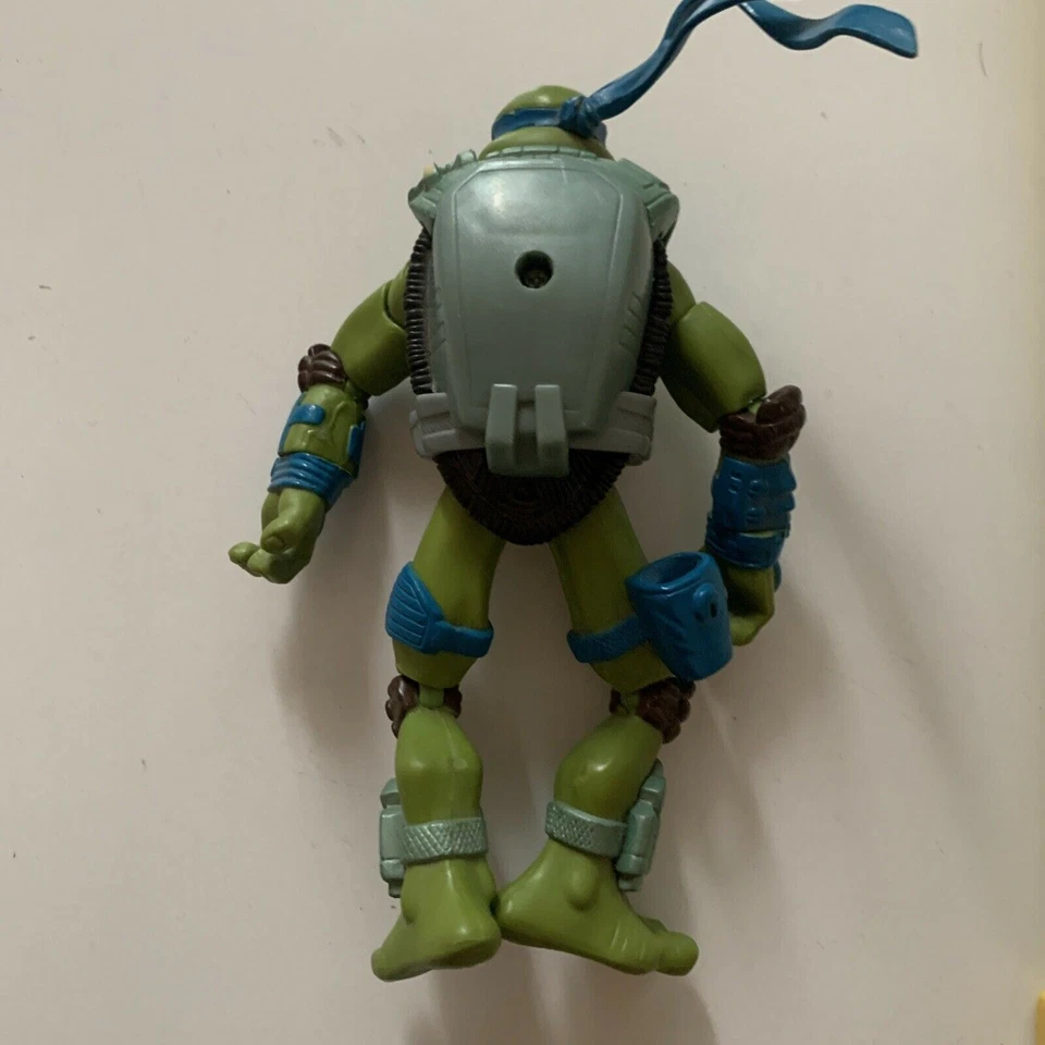 Figura de acción Leonardo - Alien Hunter - Teenage Mutant Turtles TMNT 6" 2007  Foto 4 de 4