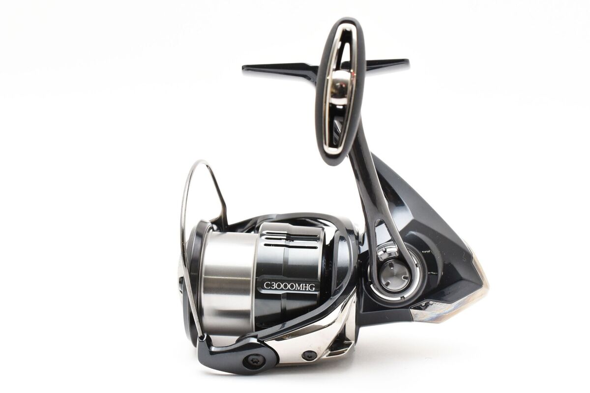 Shimano 19 Vanquish C3000MHG Spinning Reel Near Mint From Shimano 19 Vanquish C3000MHG Spinning Reel Near Mint From