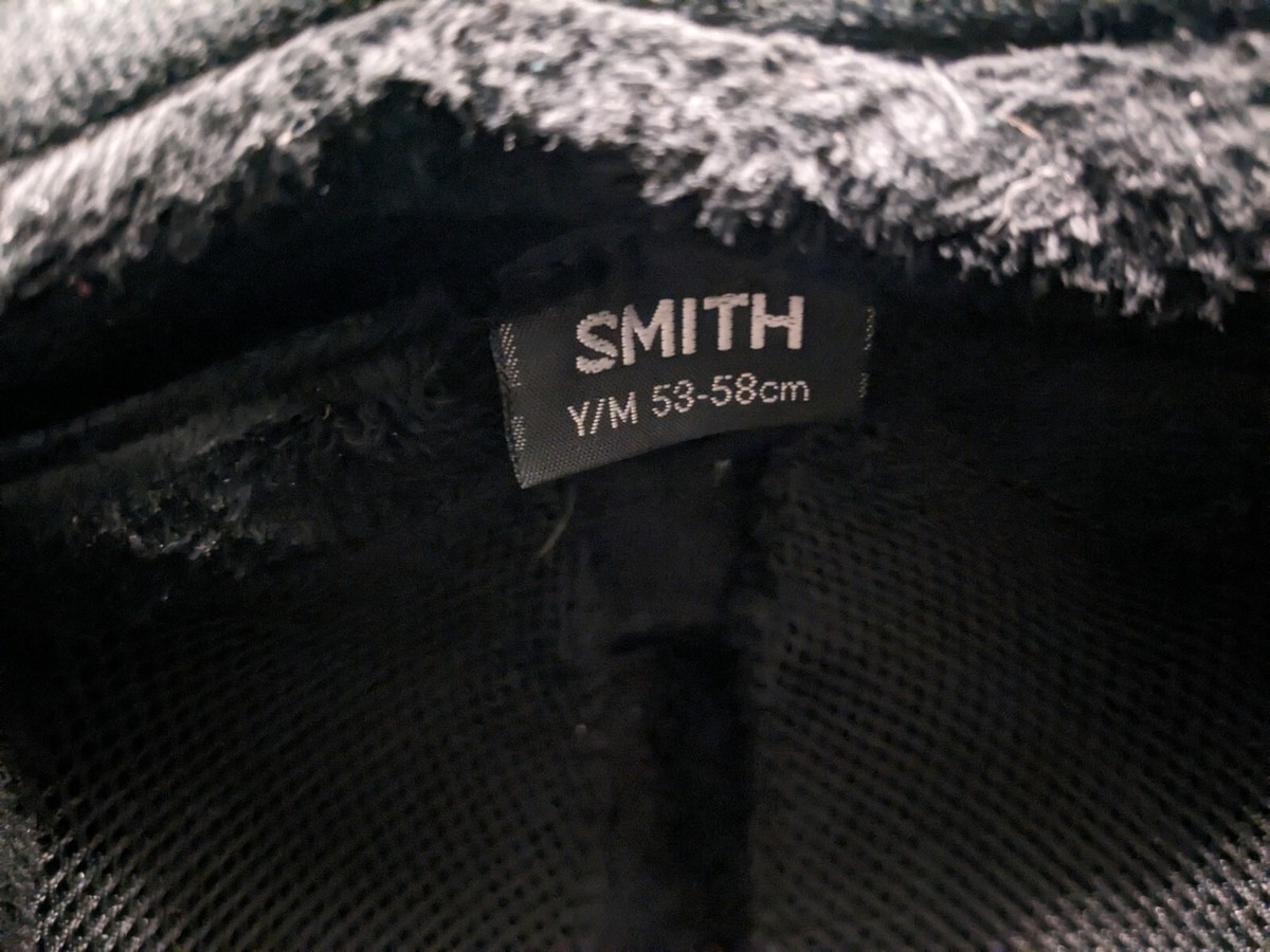 Smith Zoom Jr Winter Sports Helmet Youth Medium 53-58cm Smith Zoom Jr Winter Sports Helmet Youth Medium 53-58cm