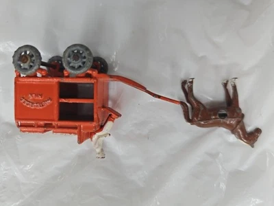 Lesney Horse Drawn Milkwagon FORPARTS/REPAIR AFTB15 BOX003 - Image 1 of 4