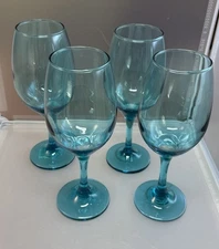 Mint Set Of 4 Cristar Sky Blue 13oz Rioja 8" Water or Wine Stem Glasses Columbia