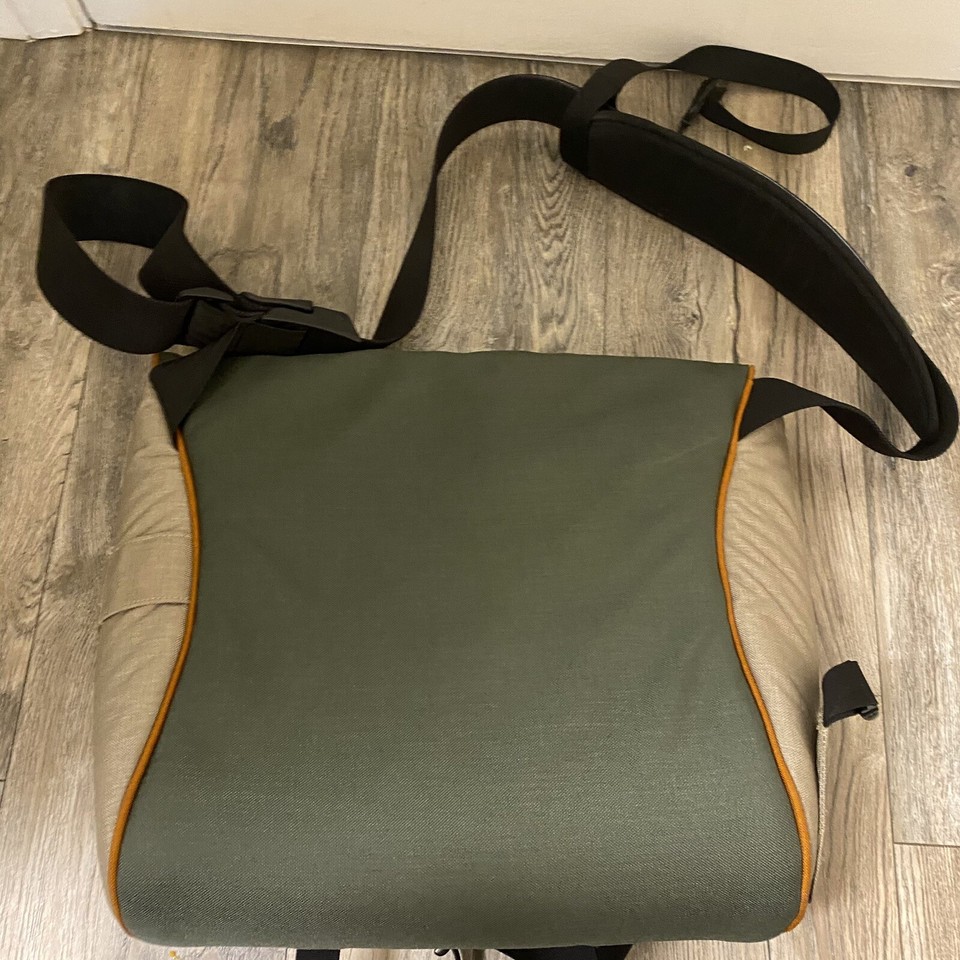 Crumpler Messenger Bag Wack-o-Phone Padded Carry On Padded Laptop ...