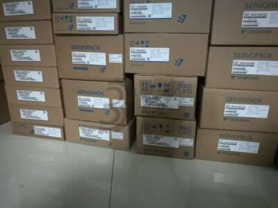 ONE Yaskawa ServoPack Servo Motor Drive Inverter SGDA-02AS NEW