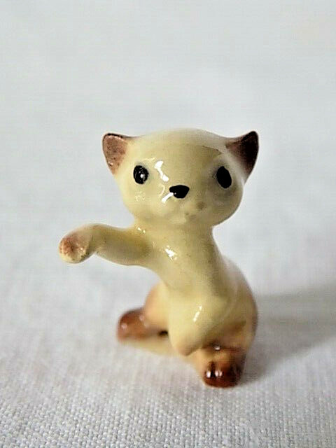Vintage Hagen Renaker Cat Kitten with Raised Paw Figurine, 1/2" EXC.