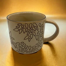 Starbucks 2013  Etched Leaves Design 14 fl oz Mug Brown