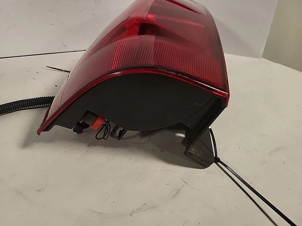 2013 Chevrolet Tahoe Driver Left Tail Light Assembly OEM Used 3391329. OO3 Foto 4 de 4